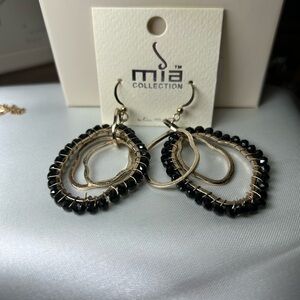 MIA COLLECTION Black and Gold layered Hoop Earrings [New]